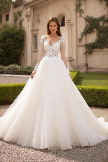 Robe de mariée en tulle ivoire à col en V avec dentelle